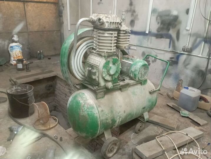 Воздушный компрессор