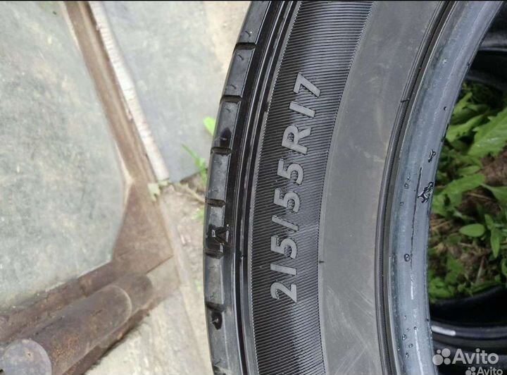 Dunlop Axiom Plus 215/55 R17