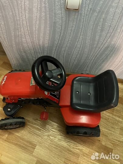 Детский трактор с педалями