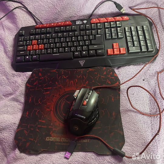 Игровая клавиатура и мышь
