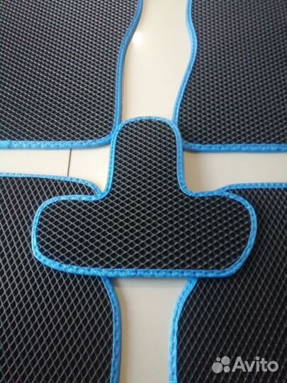 Коврики Ева в салон LADA Granta черный/кант синий