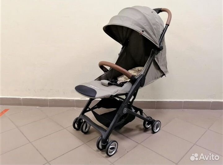 Прогулочная коляска Rant Voyager. /Новая