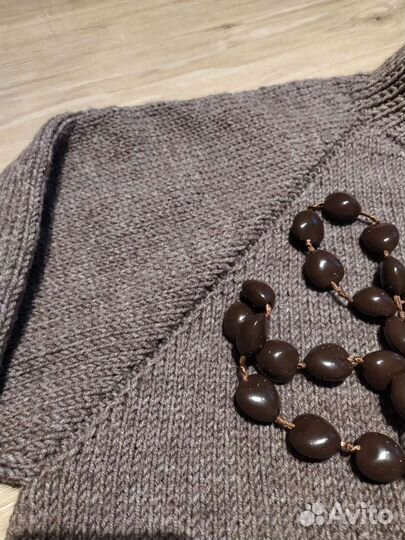 Свитер женский