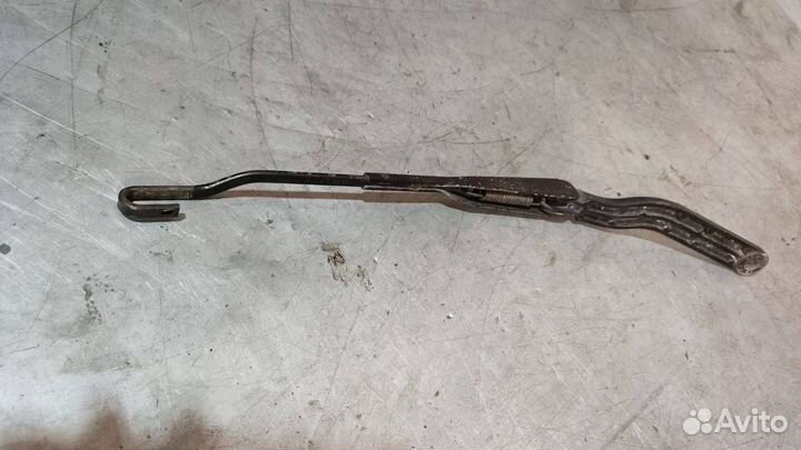 Поводок стеклоочистителя правый Saab 9-5 2001