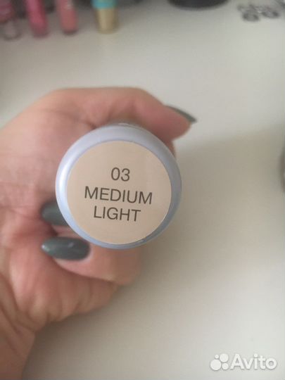 Тональные крема и маска доя лица