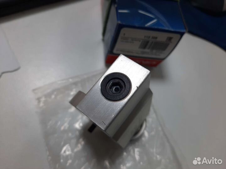 Клапан кондиционера Vag 1K0820679