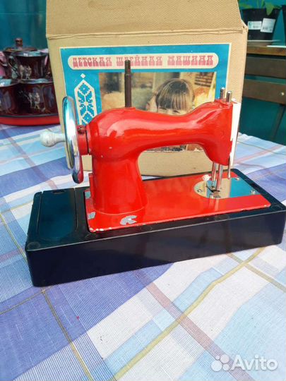 Игрушка Машина детская швейная СССР