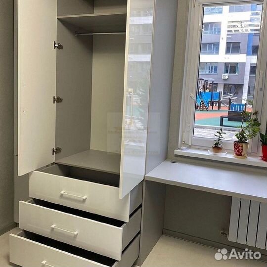 Шкаф