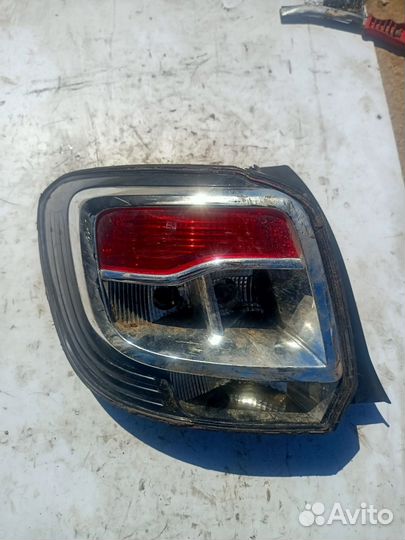 Фонарь задний левый Renault Sandero 2