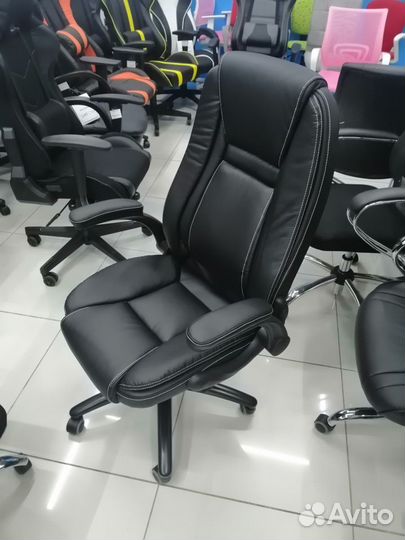 Компьютерное кресло