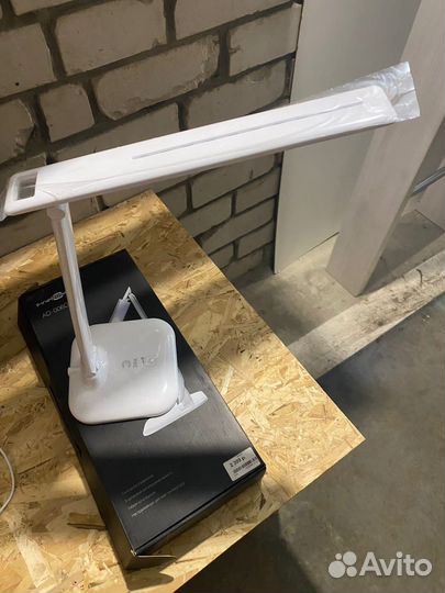 Лампа настольная