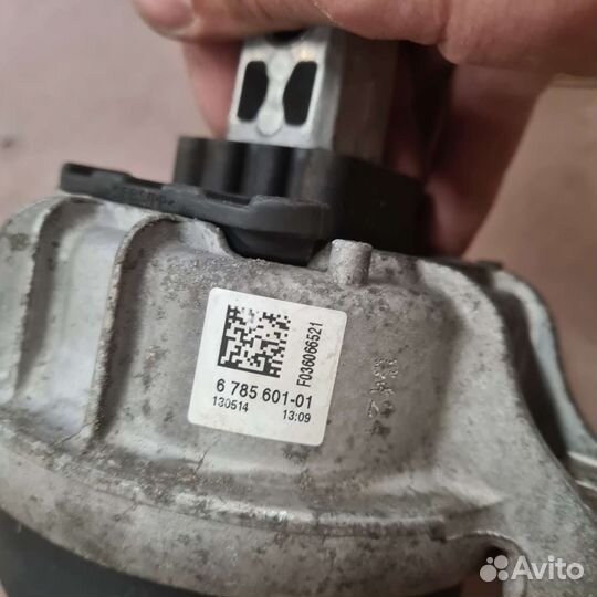 Опора двигателя bmw 5 f10 22117935149