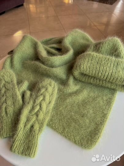 Шапка бактус варежки