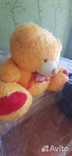 Продаю большого плюшевого медведя 1.2м1.2м