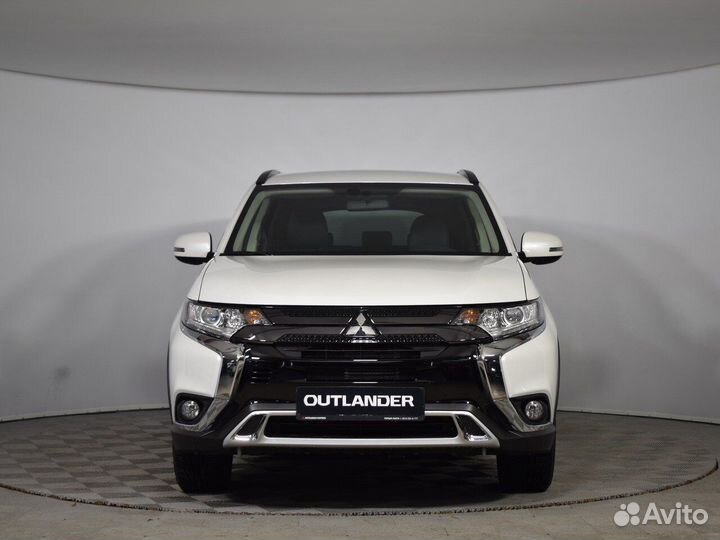 Mitsubishi Outlander 2.0 CVT, 2022