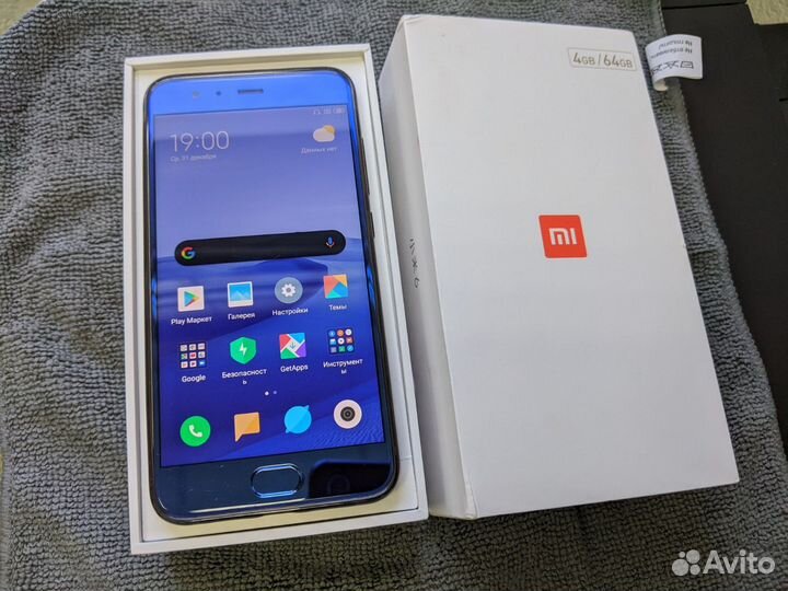 Xiaomi Mi 6, 4/64 ГБ