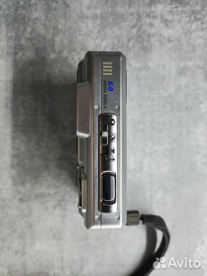 Цифровой фотоаппарат Konica Minolta