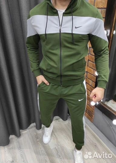 Спортивные костюмы Nike