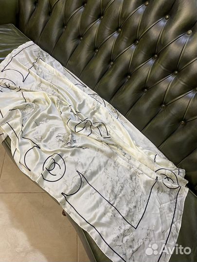 Шелковый платок chanel