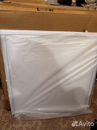 Светильник светодиодный втсраиваемый