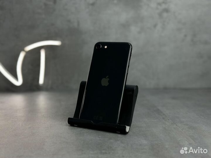 iPhone SE (2020), 64 ГБ