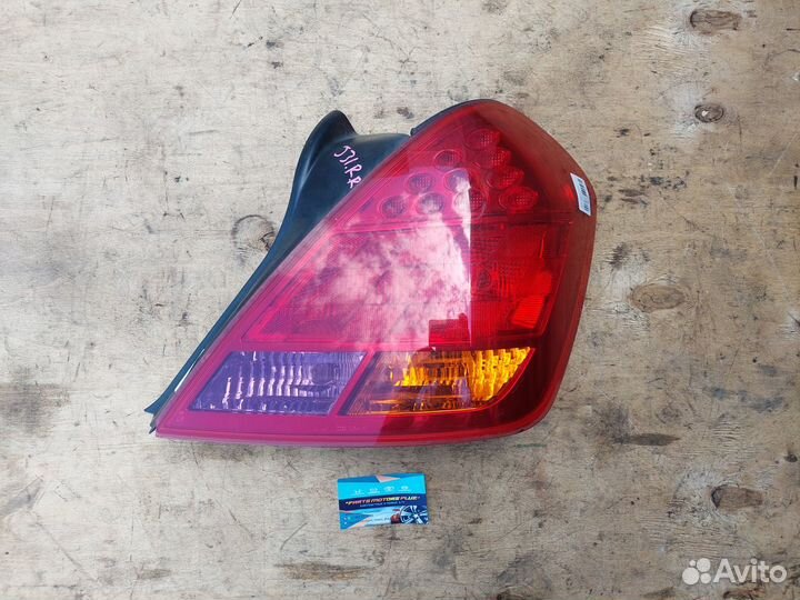 Фонарь задний правый Nissan Teana J31 Скол