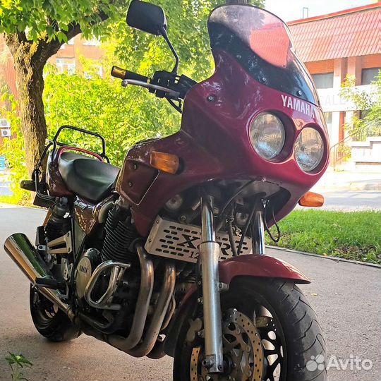 Мотоцикл Yamaha XJR1200