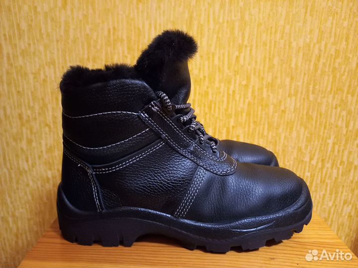 Продам ботинки зимние рабочие