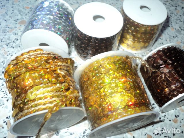 Тесьма с пайетками