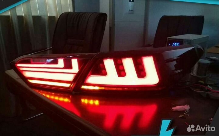 Camry 70 Стоп сигналы стиль Lexus вид 3 B2LV9