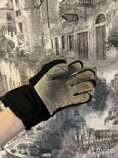 Краги хоккейные