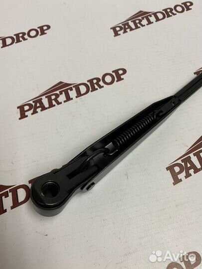 Изогнутый задний поводок дворника нива