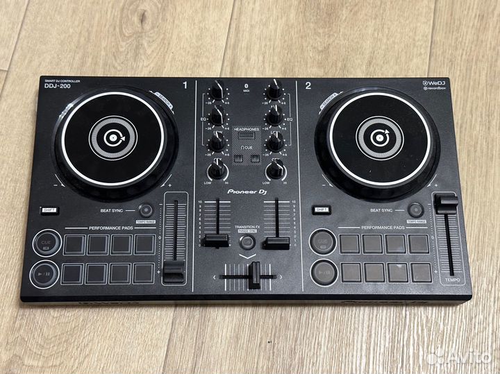 Контроллер для DJ Pioneer DDJ-200