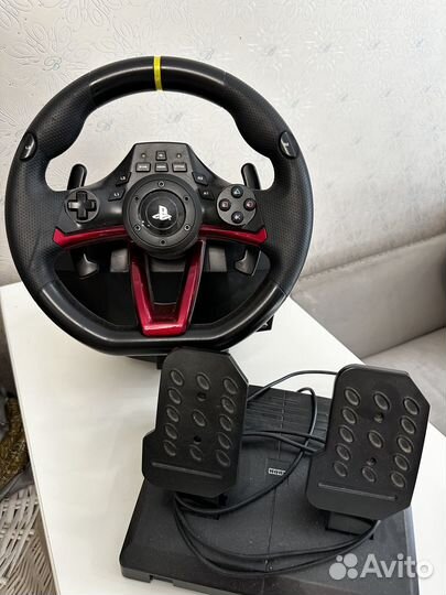 Игровой руль с педалями