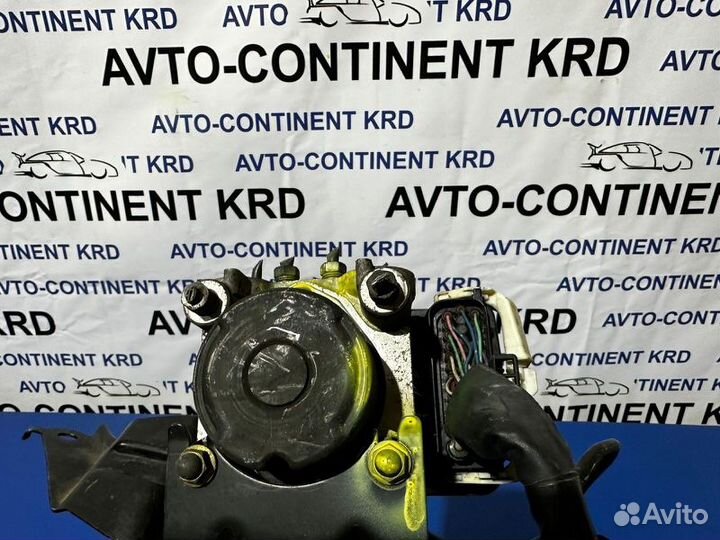 Блок abs Toyota Alphard MNH10 1MZ