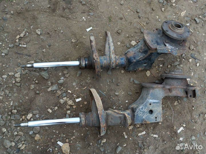 Стойка передняя audi 100 с 4