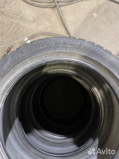 Bridgestone Alenza 001 235/45 R17