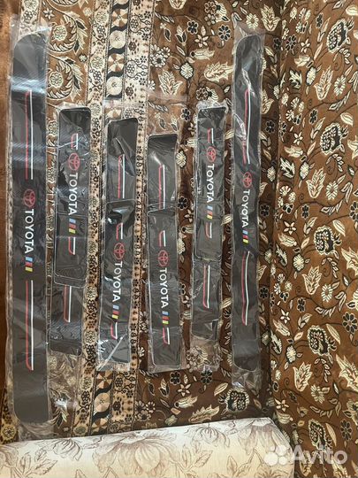 Накладки на пороги toyota rav4