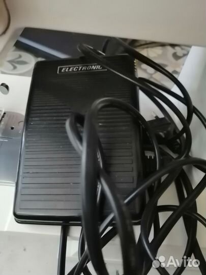 Швейная машина Singer 9020