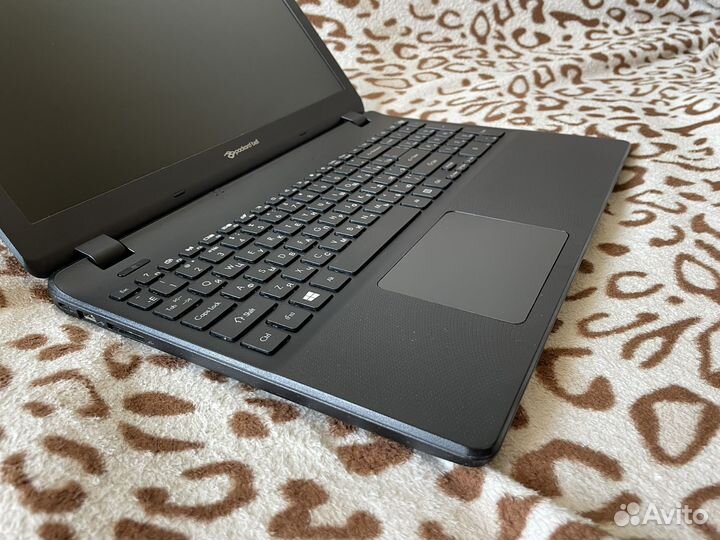 Отличный ноутбук для дома и офиса Intel