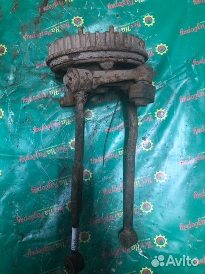 Кулак задний правый Kia Spectra