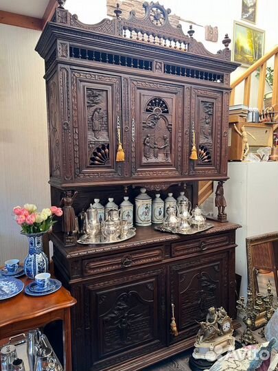 Старинный буфет в бретонском стиле
