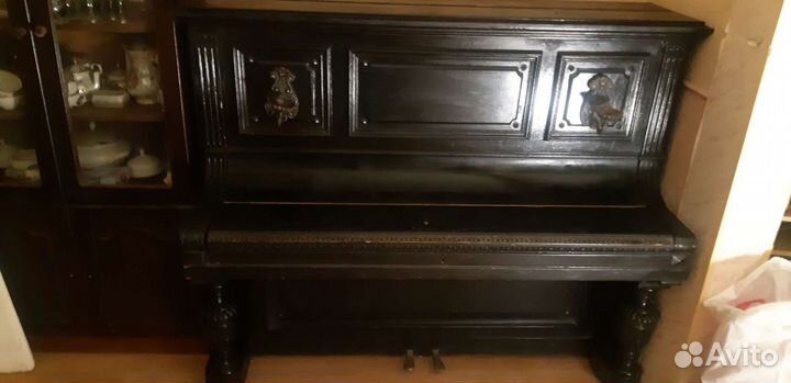 Старинное пианино