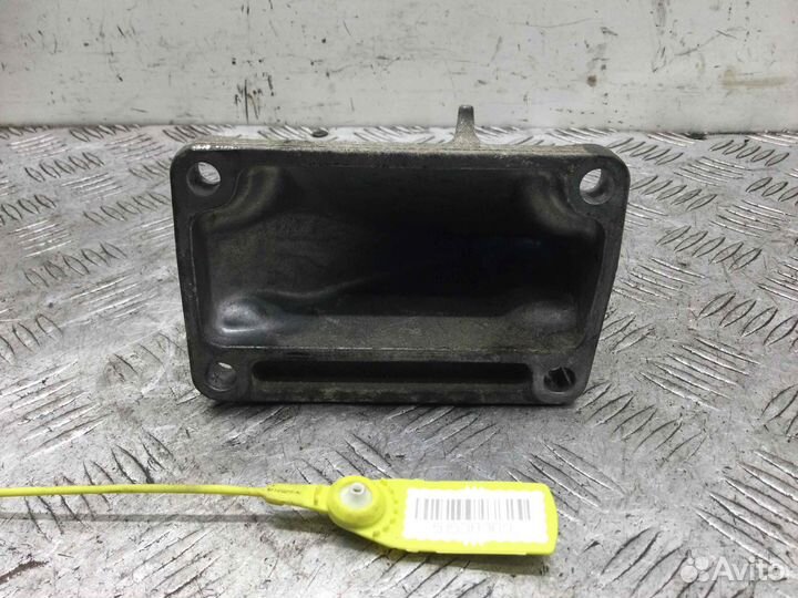 Кронштейн двигателя Mercedes SLK 112947