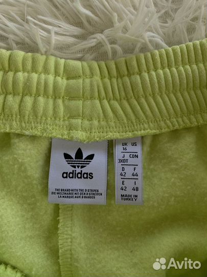 Спортивные штаны adidas