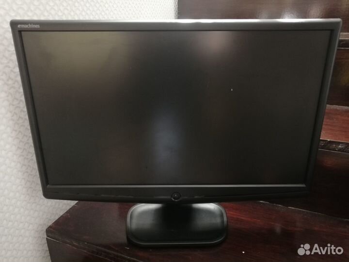 22-х дюймовый монитор eMachines E220HQV