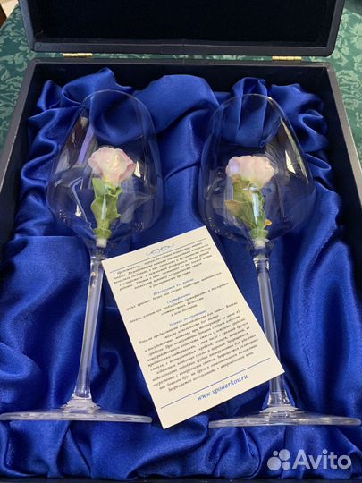 Бокалы для белого вина, пара, с фарфоровой розой