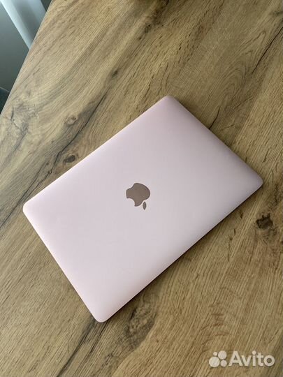 MacBook розовое золото 2017