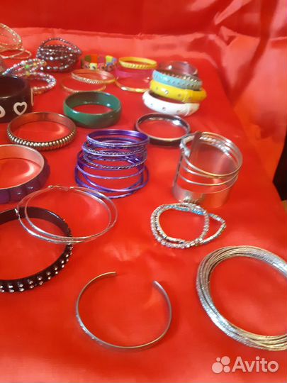 Украшения для женщин