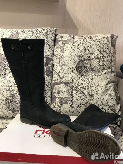 Зимние женские сапоги